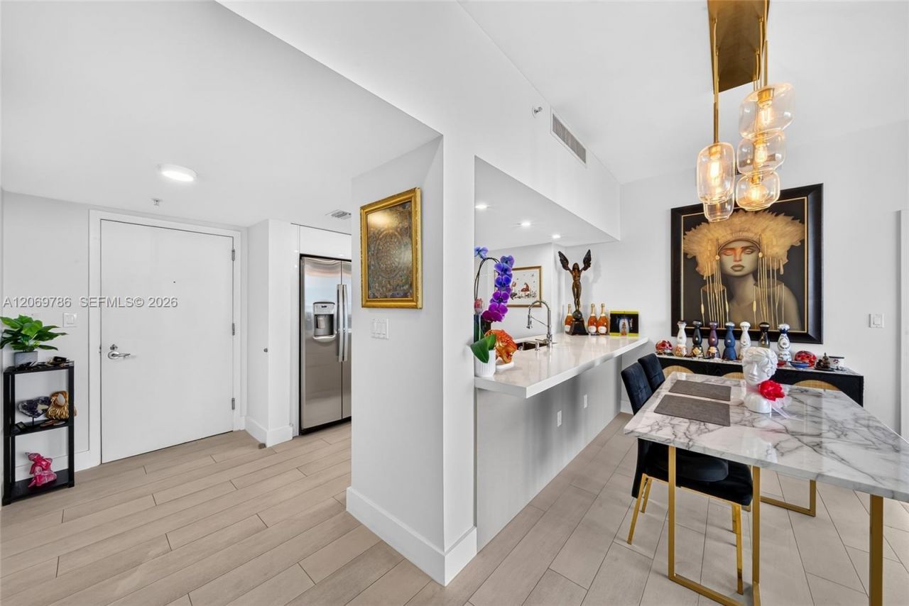 1800 N Bayshore Dr, Unit 809, Miami, FL 33132 Photo