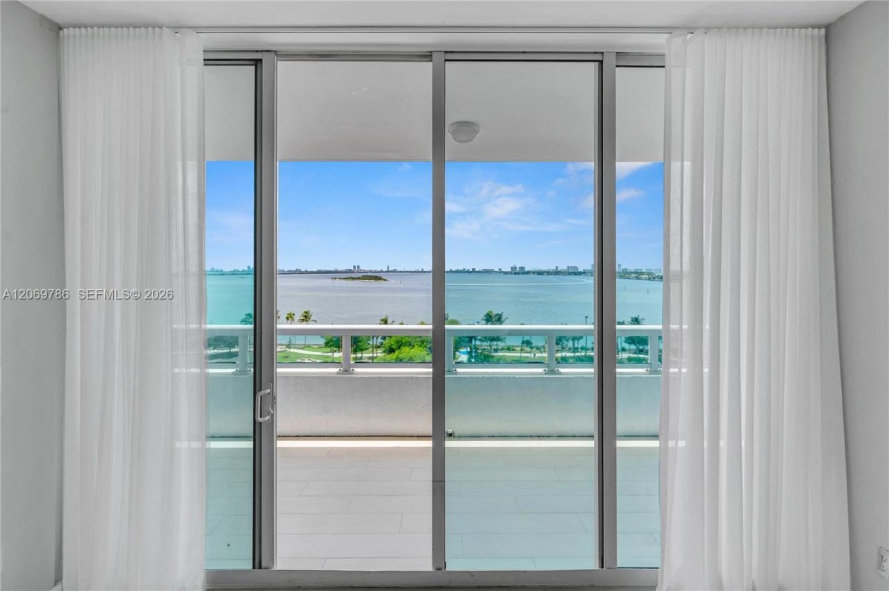 1800 N Bayshore Dr , Unit 809, Miami, FL 33132 Photo