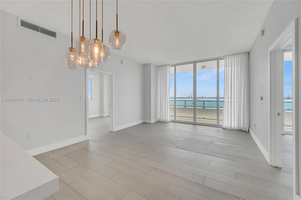 1800 N Bayshore Dr , Unit 809, Miami, FL 33132 Photo