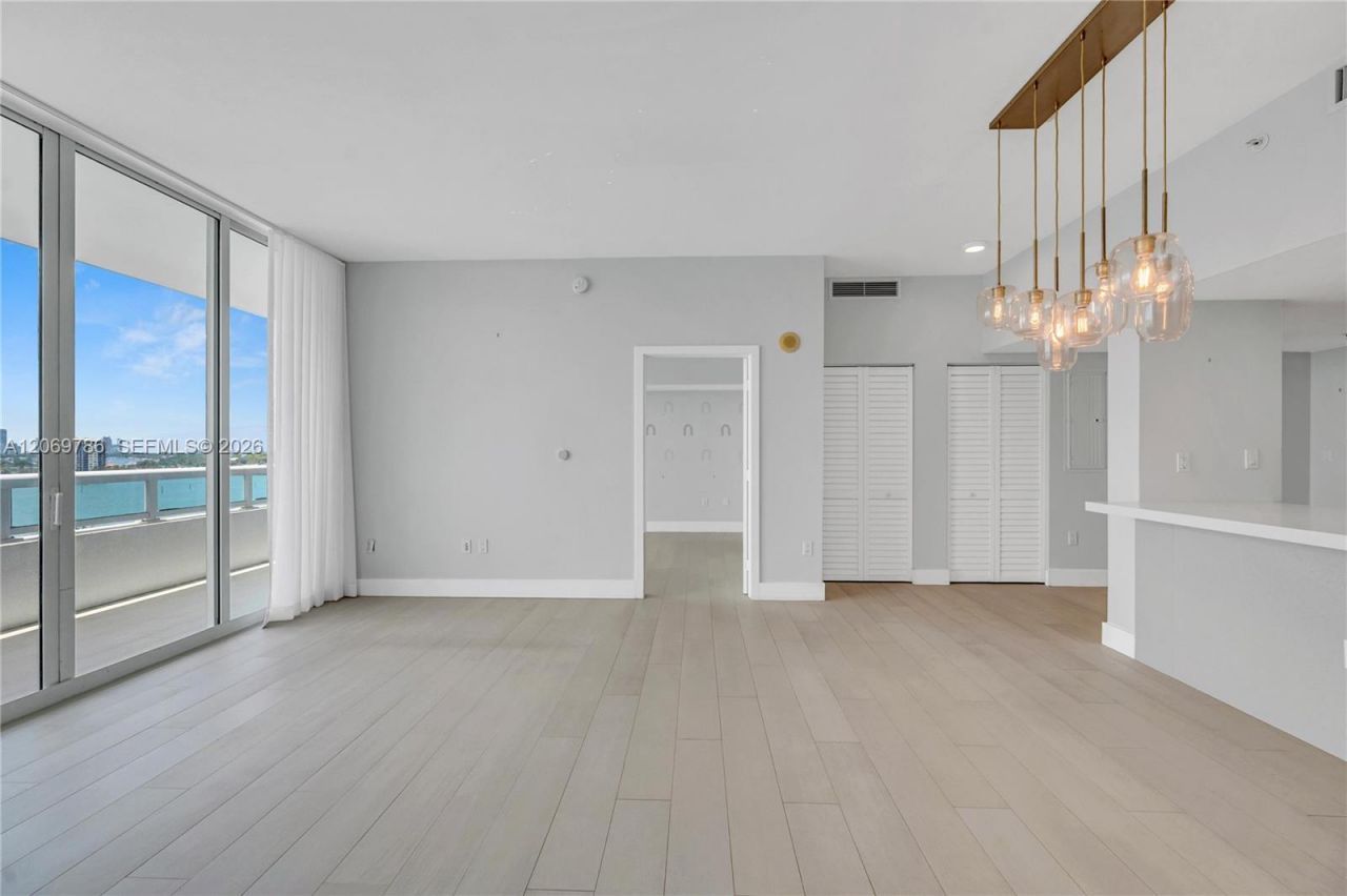 1800 N Bayshore Dr , Unit 809, Miami, FL 33132 Photo
