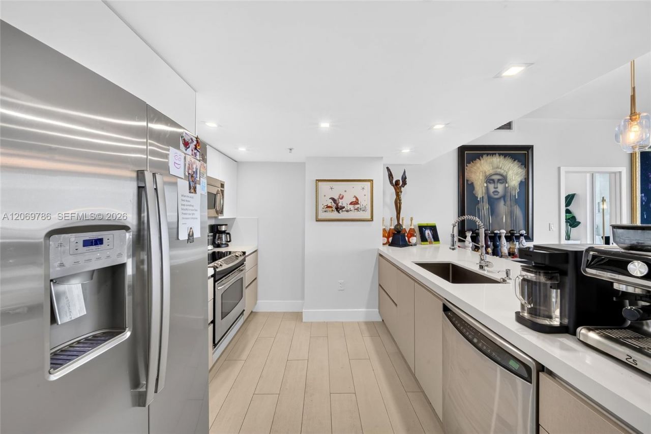 1800 N Bayshore Dr, Unit 809, Miami, FL 33132 Photo
