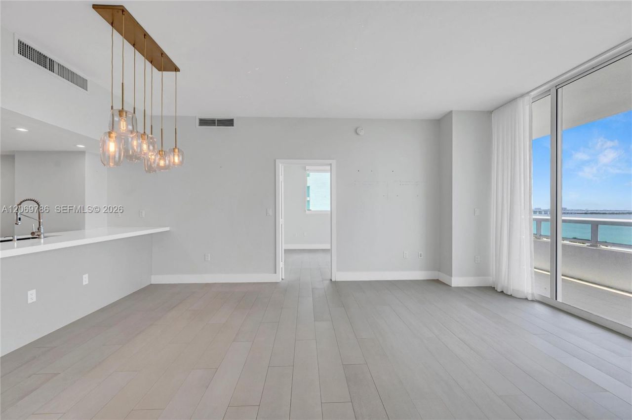 1800 N Bayshore Dr , Unit 809, Miami, FL 33132 Photo