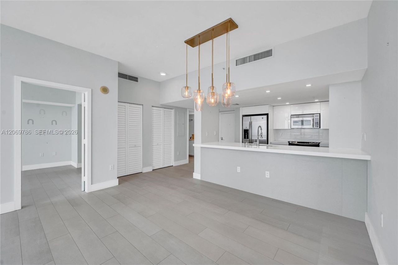 1800 N Bayshore Dr , Unit 809, Miami, FL 33132 Photo
