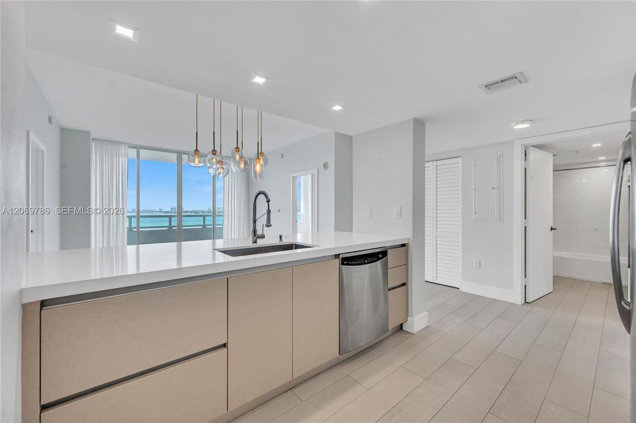 1800 N Bayshore Dr , Unit 809, Miami, FL 33132 Photo