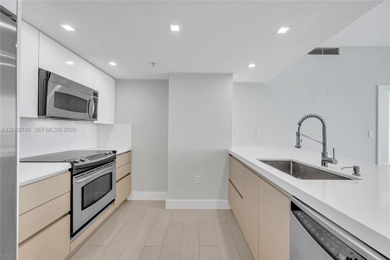 1800 N Bayshore Dr , Unit 809, Miami, FL 33132 Photo