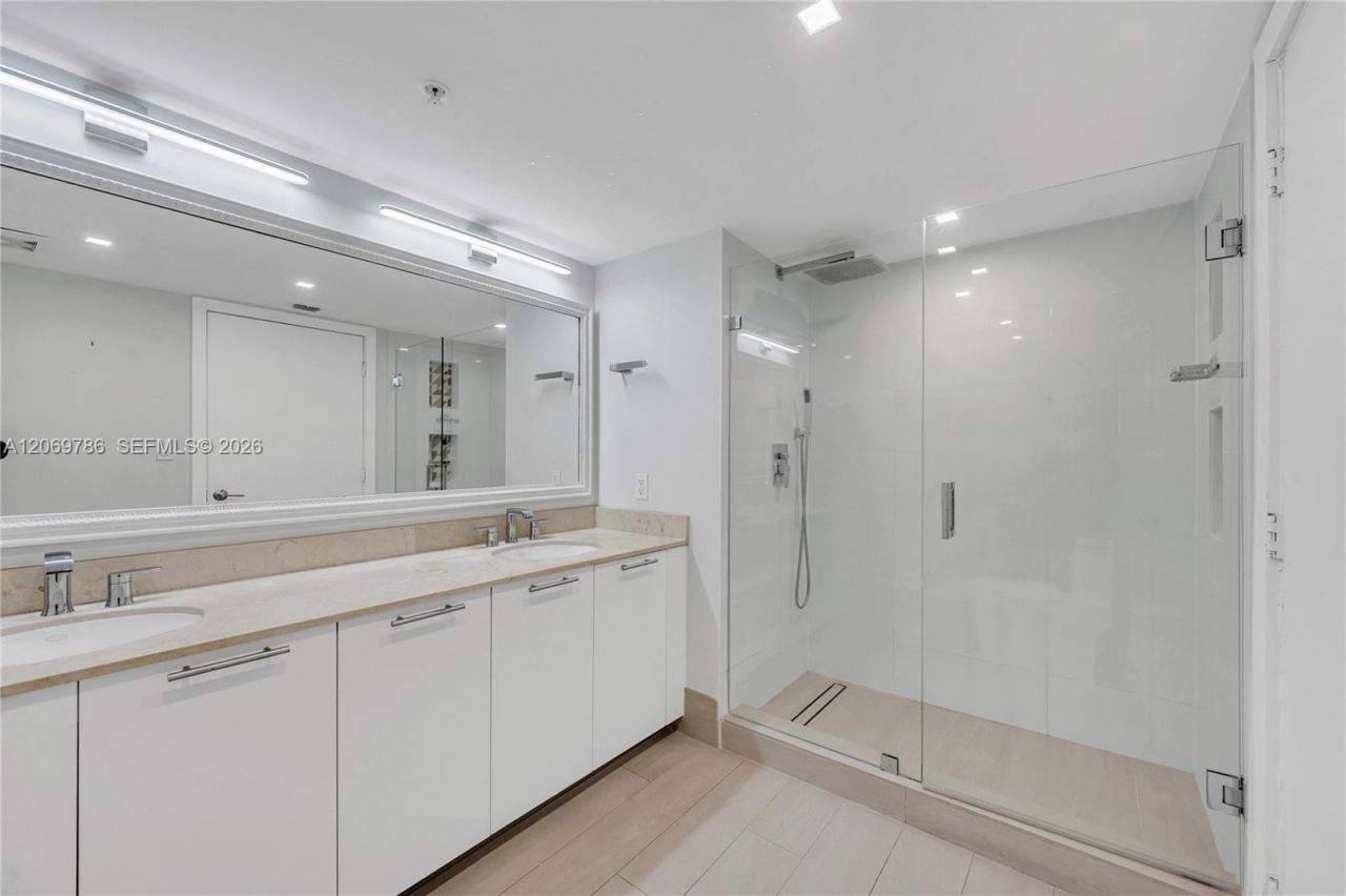 1800 N Bayshore Dr , Unit 809, Miami, FL 33132 Photo