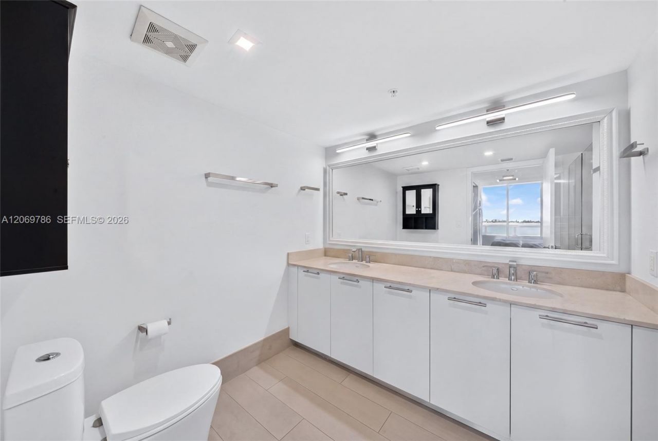 1800 N Bayshore Dr, Unit 809, Miami, FL 33132 Photo