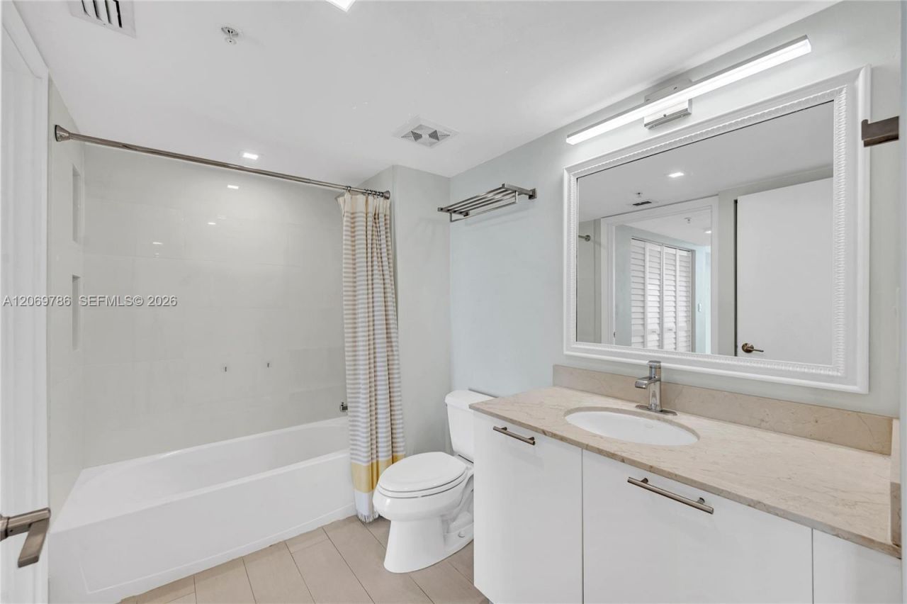 1800 N Bayshore Dr , Unit 809, Miami, FL 33132 Photo