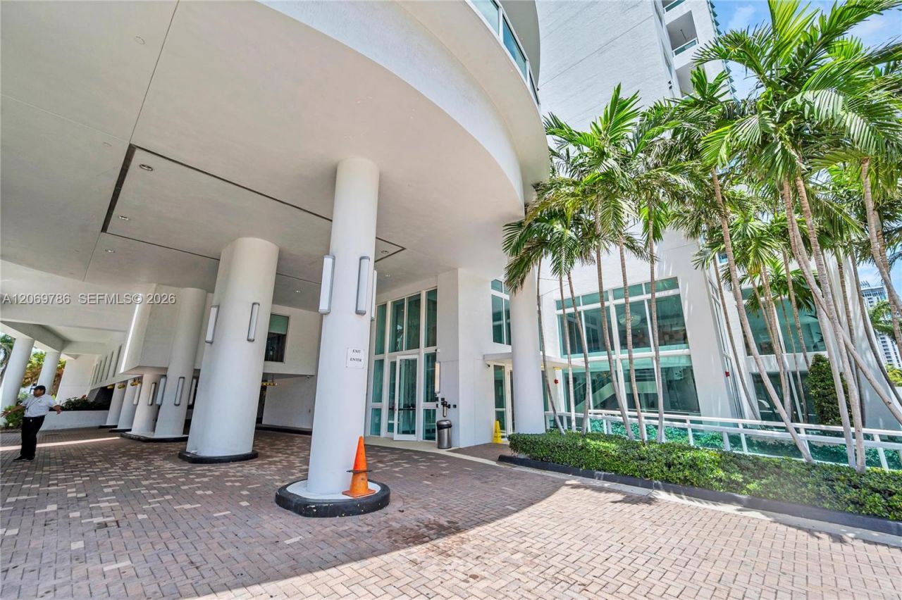 1800 N Bayshore Dr , Unit 809, Miami, FL 33132 Photo