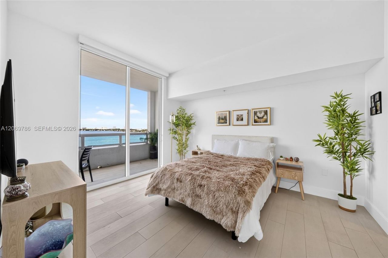 1800 N Bayshore Dr, Unit 809, Miami, FL 33132 Photo