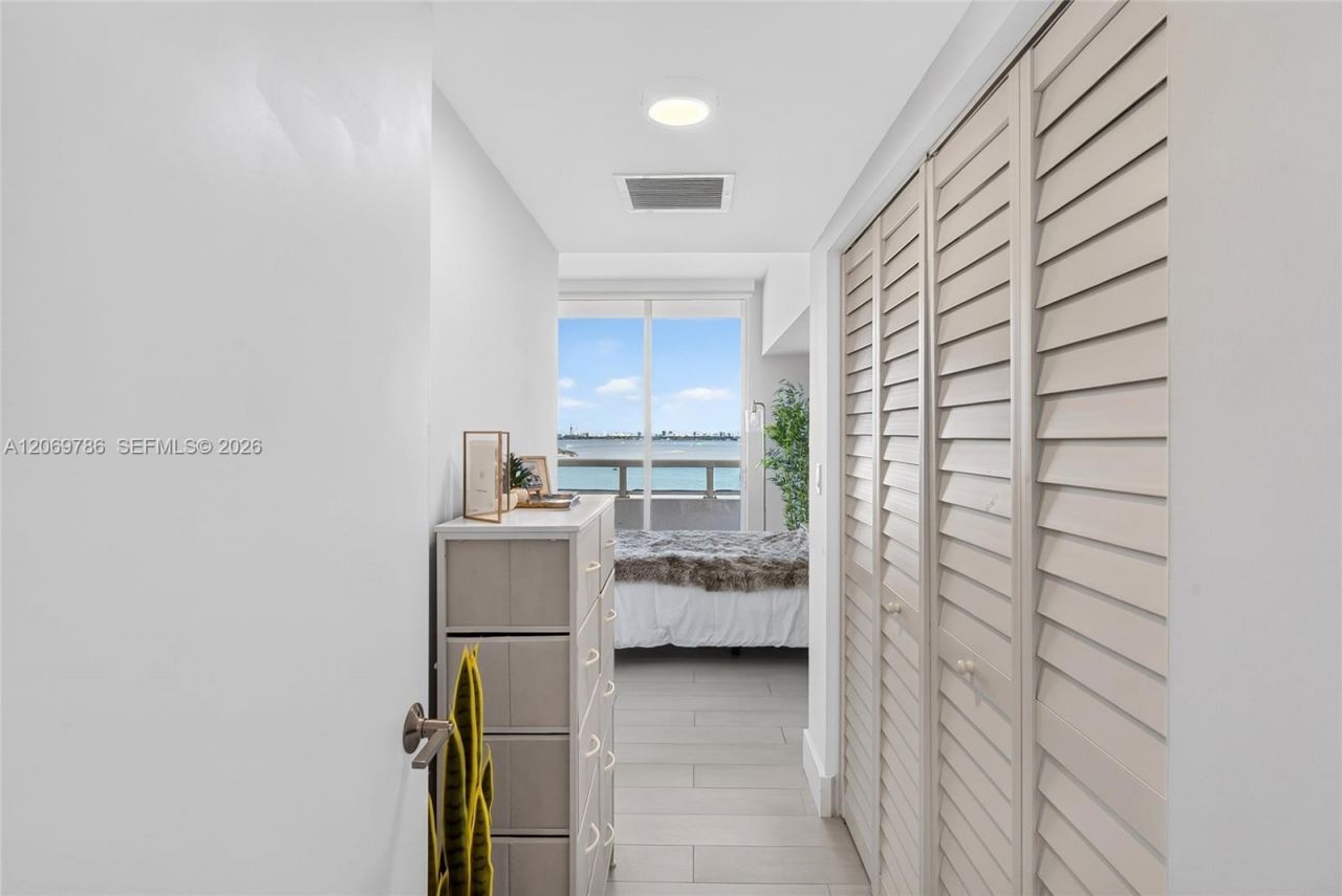 1800 N Bayshore Dr, Unit 809, Miami, FL 33132 Photo
