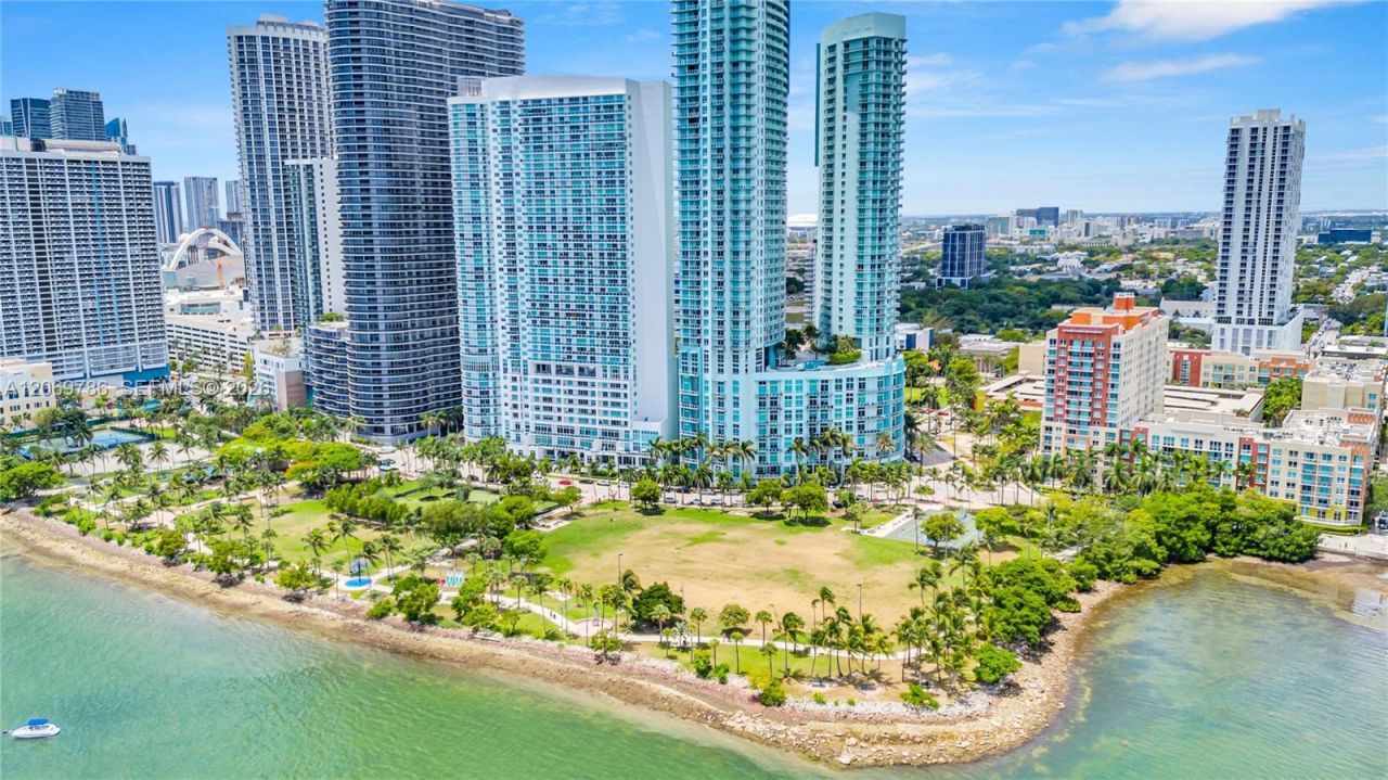 1800 N Bayshore Dr , Unit 809, Miami, FL 33132 Photo