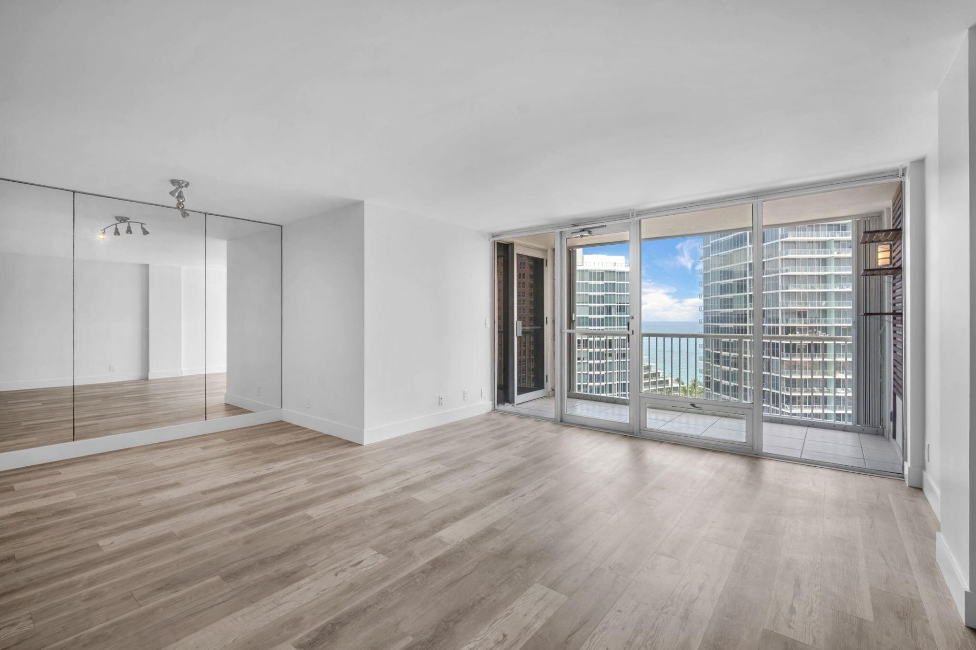 2200 NE 33rd Avenue, Unit 17C, Fort Lauderdale, FL 33305 Photo