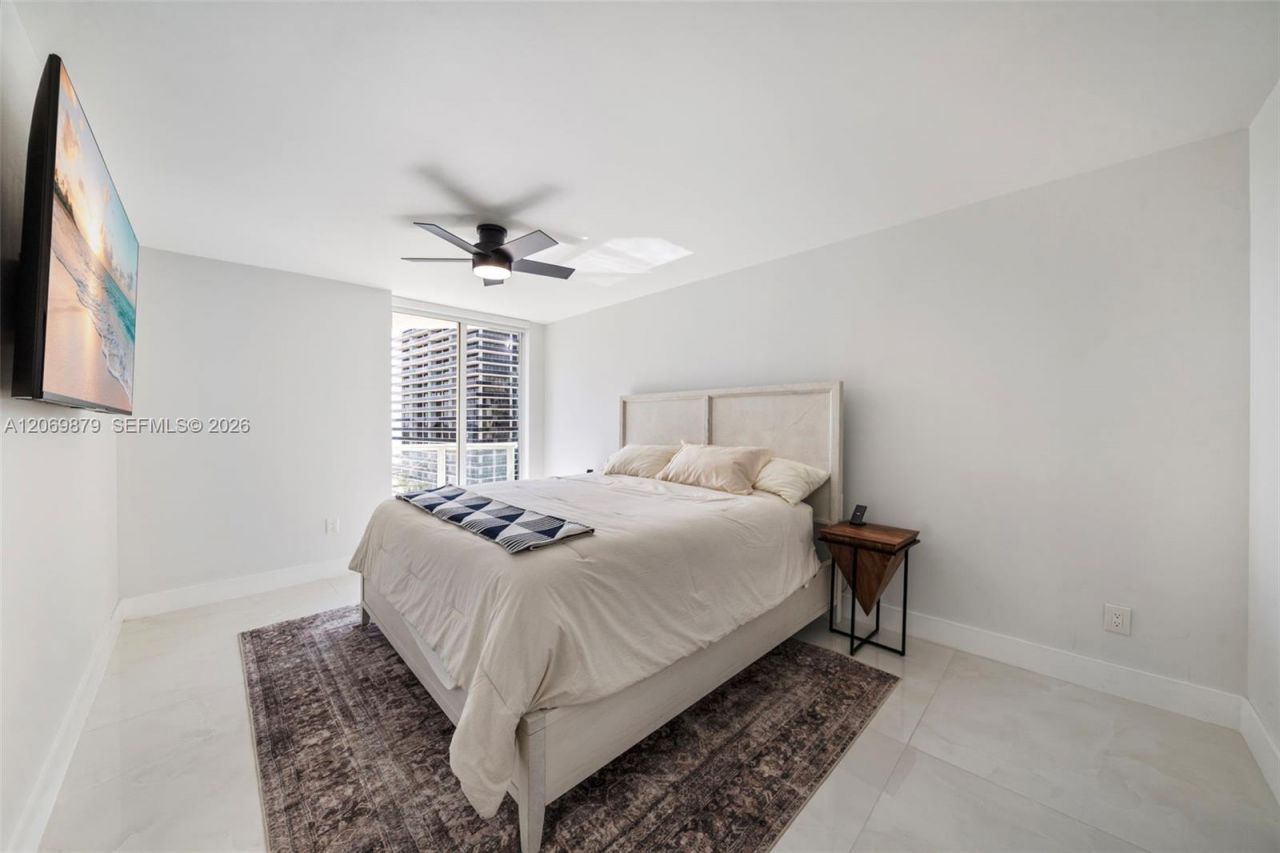 5900 Collins Ave , Unit 1204, Miami Beach, FL 33140 Photo