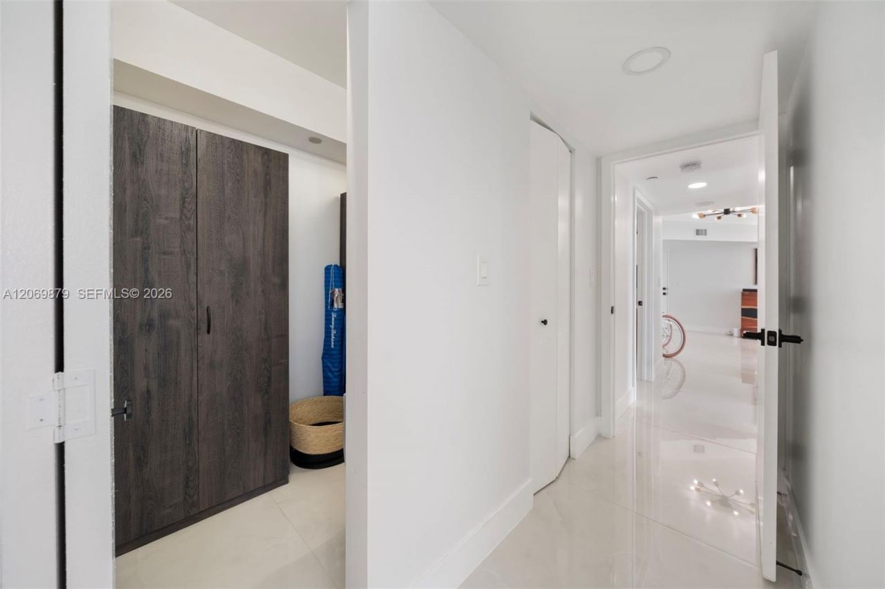 5900 Collins Ave , Unit 1204, Miami Beach, FL 33140 Photo