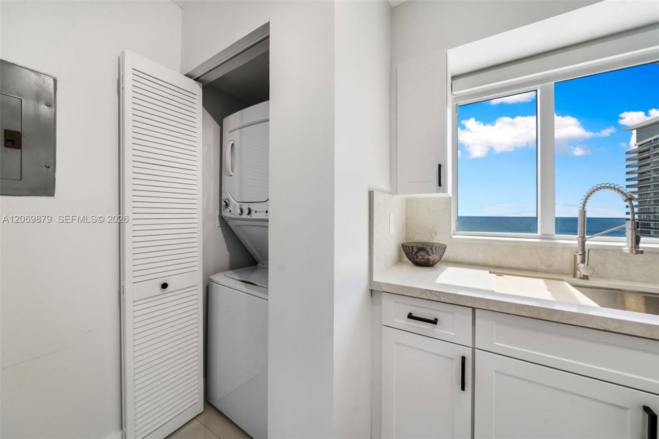 5900 Collins Ave , Unit 1204, Miami Beach, FL 33140 Photo