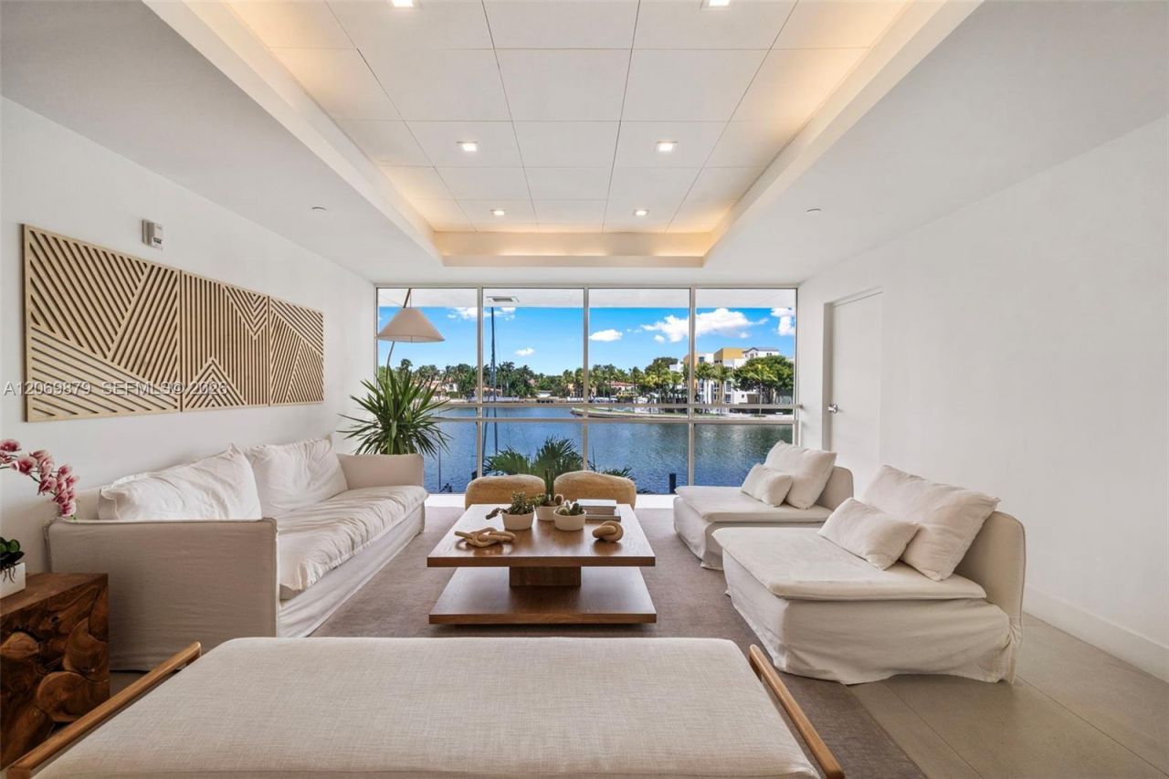5900 Collins Ave , Unit 1204, Miami Beach, FL 33140 Photo