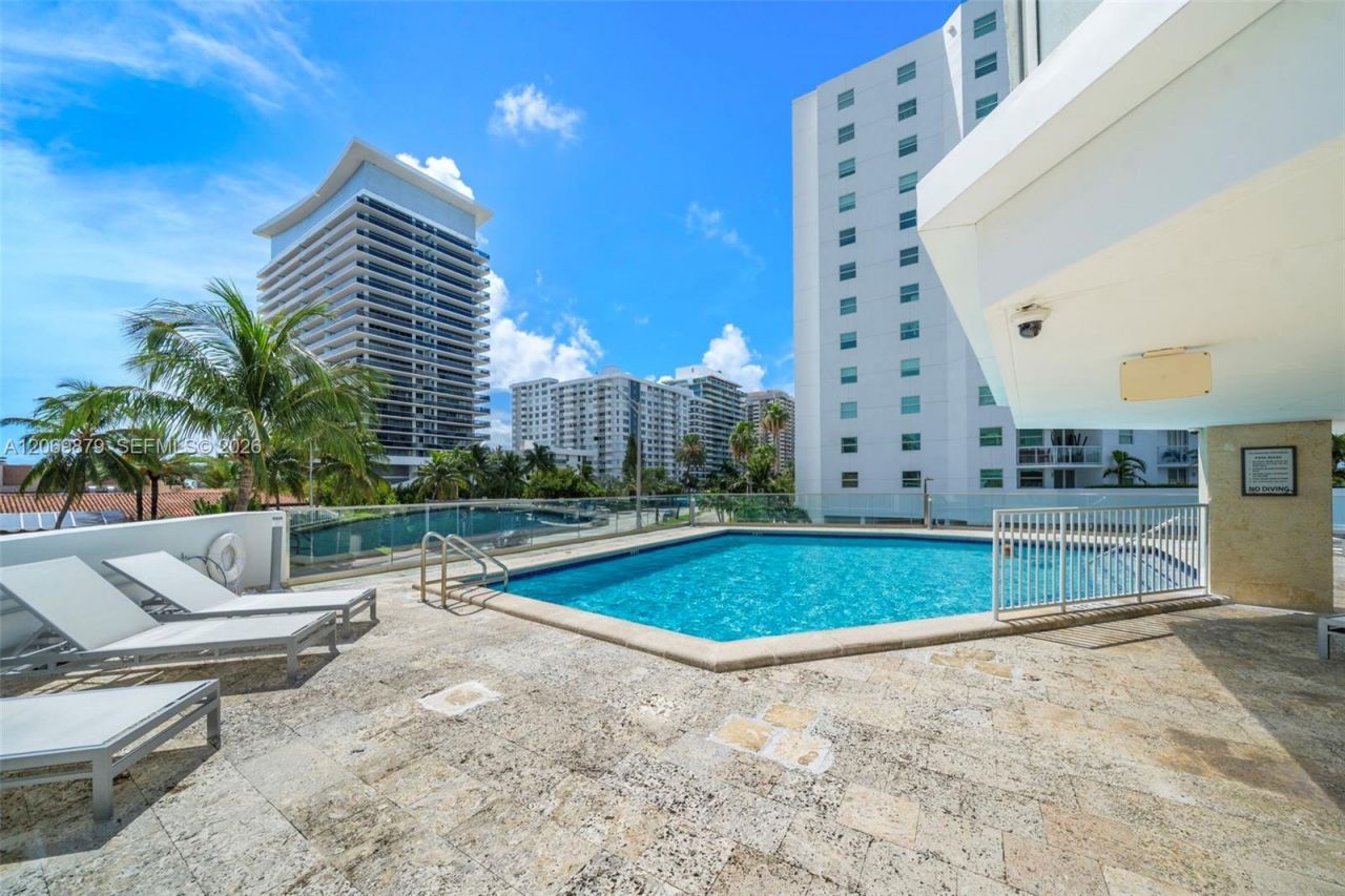 5900 Collins Ave , Unit 1204, Miami Beach, FL 33140 Photo