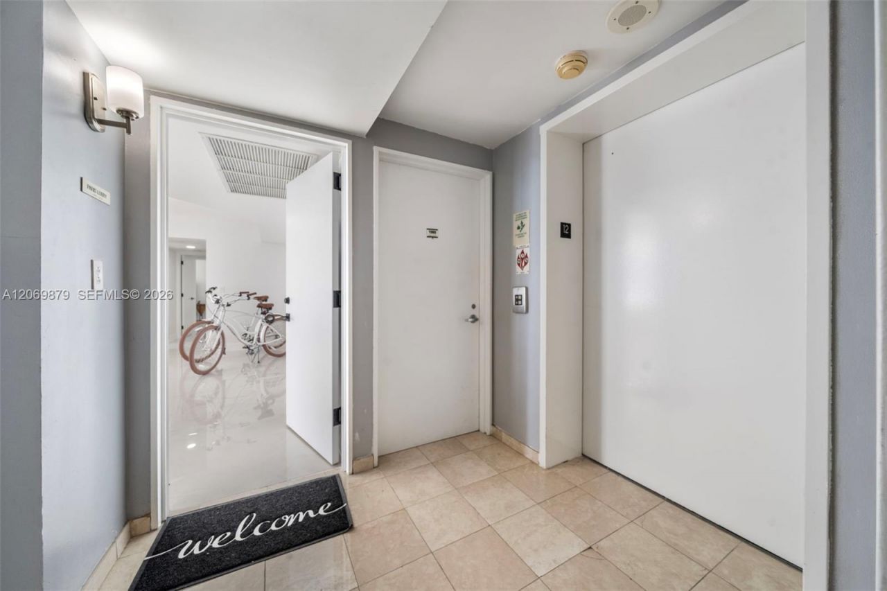 5900 Collins Ave , Unit 1204, Miami Beach, FL 33140 Photo