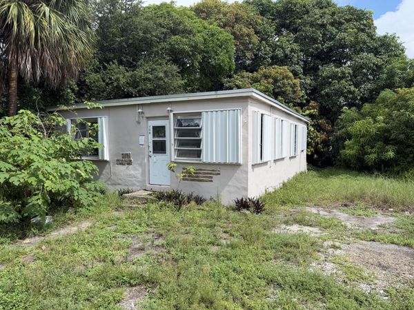 708 SW 7TH Terrace, Dania Beach, FL 33004
