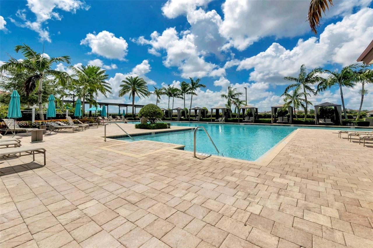 10615 W 34th Ct , Hialeah, FL 33018 Photo