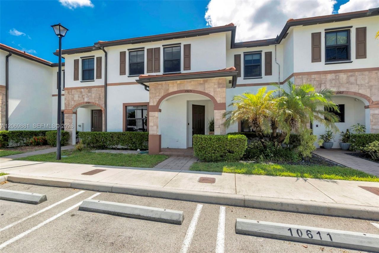10615 W 34th Ct , Hialeah, FL 33018 Photo