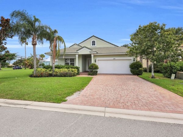 104 NW Willow Grove Avenue, Port St. Lucie, FL 34986