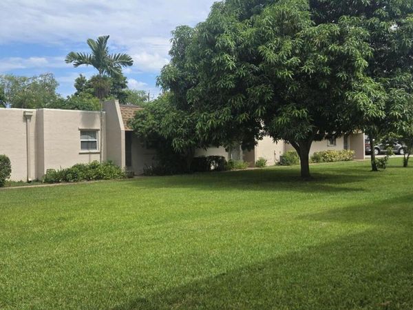 200 Bonnie Boulevard W, Unit 131, Palm Springs, FL 33461