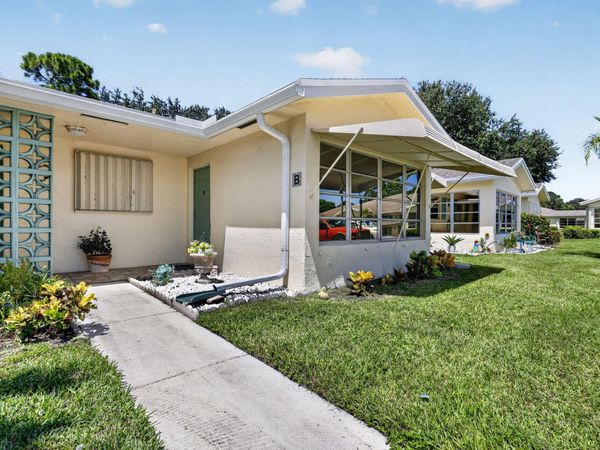 5181 LAKEFRONT Boulevard, Unit B, Delray Beach, FL 33484