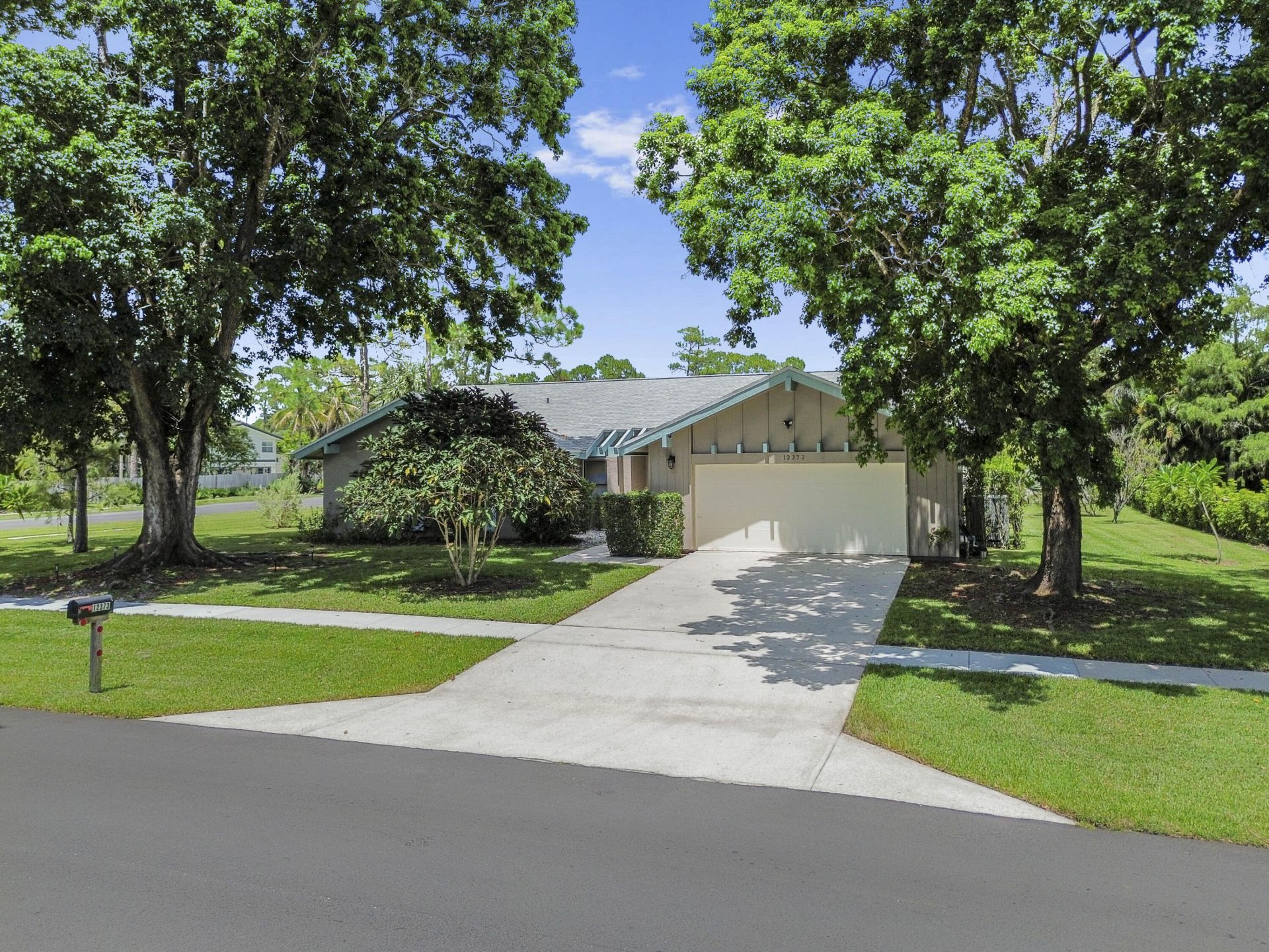 12373 Sawgrass Court, Wellington, FL 33414 Photo