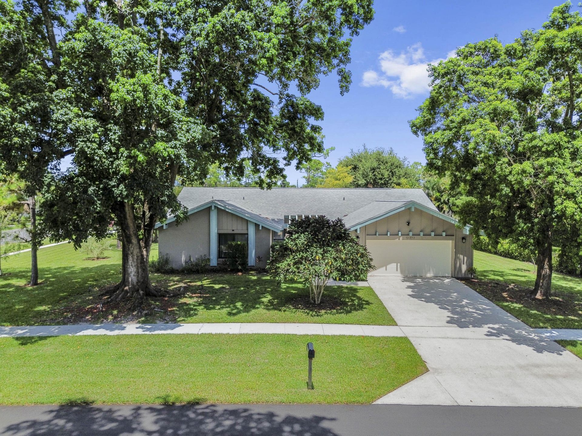 12373 Sawgrass Court, Wellington, FL 33414 Photo