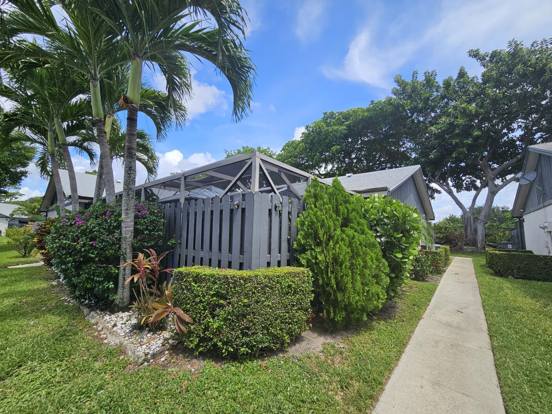 1104 Summit Trail Circle, Unit D, West Palm Beach, FL 33415 Photo