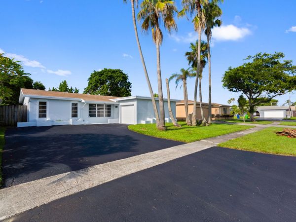 10690 NW 27TH Court, Sunrise, FL 33322