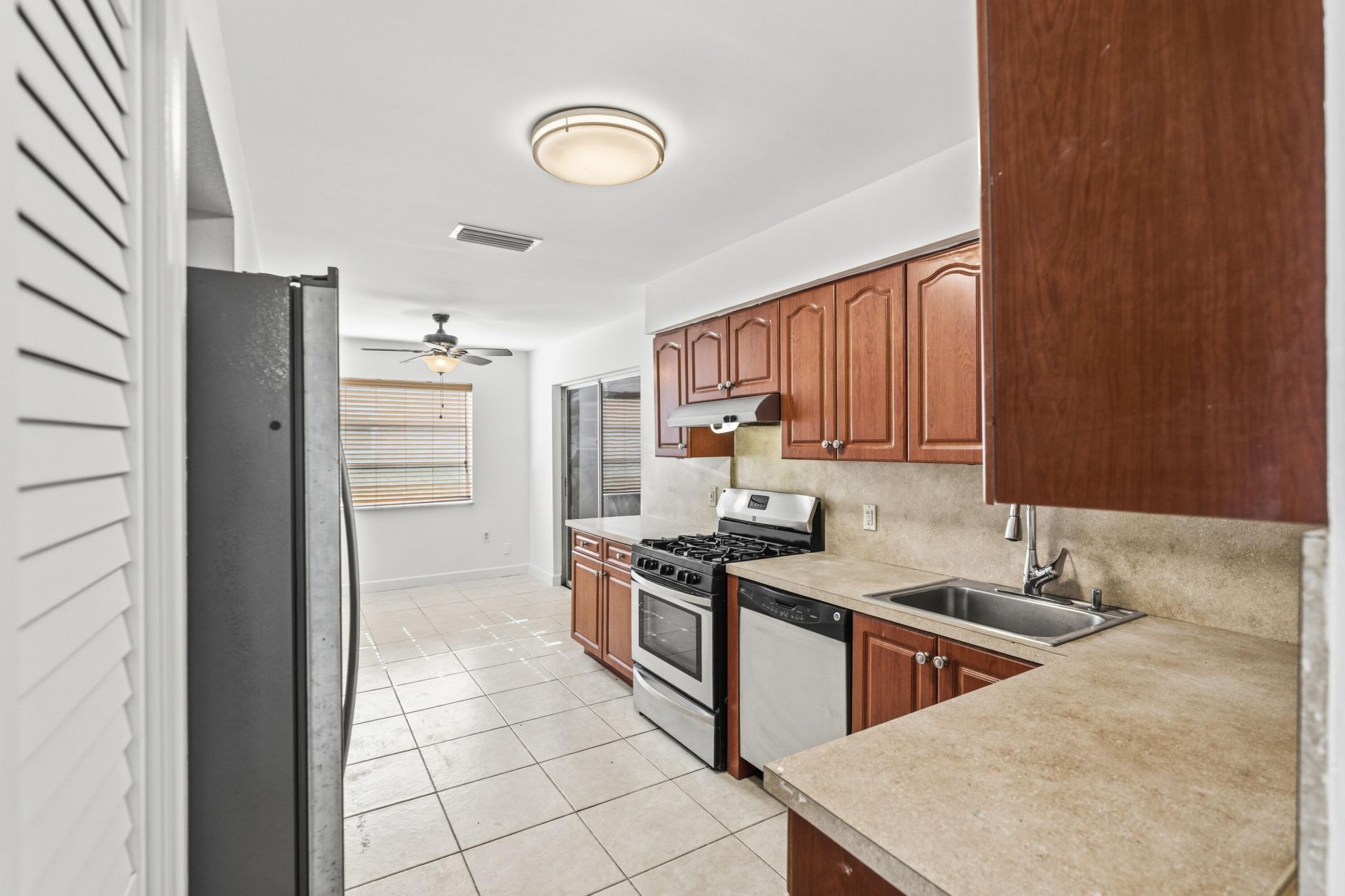 10690 NW 27th Court, Sunrise, FL 33322 Photo