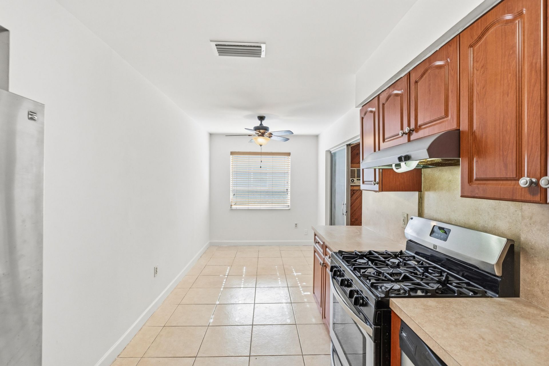10690 NW 27th Court, Sunrise, FL 33322 Photo