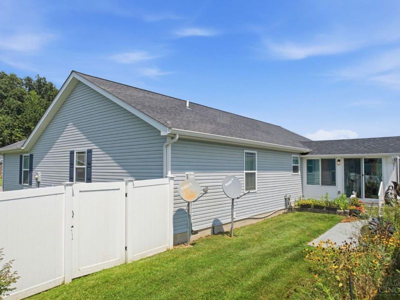 103 Kayleigh Drive, Sterling Township, OH 45154 Photo 6