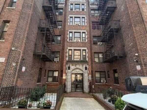 42-02 Layton Street , Unit 106, Elmhurst, NY 11373