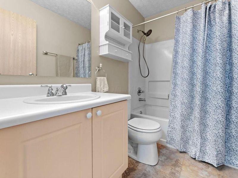 5831 Blendon Place Drive , Gahanna, OH 43230 Photo 32