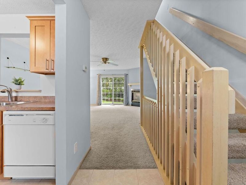 5831 Blendon Place Drive , Gahanna, OH 43230 Photo 5