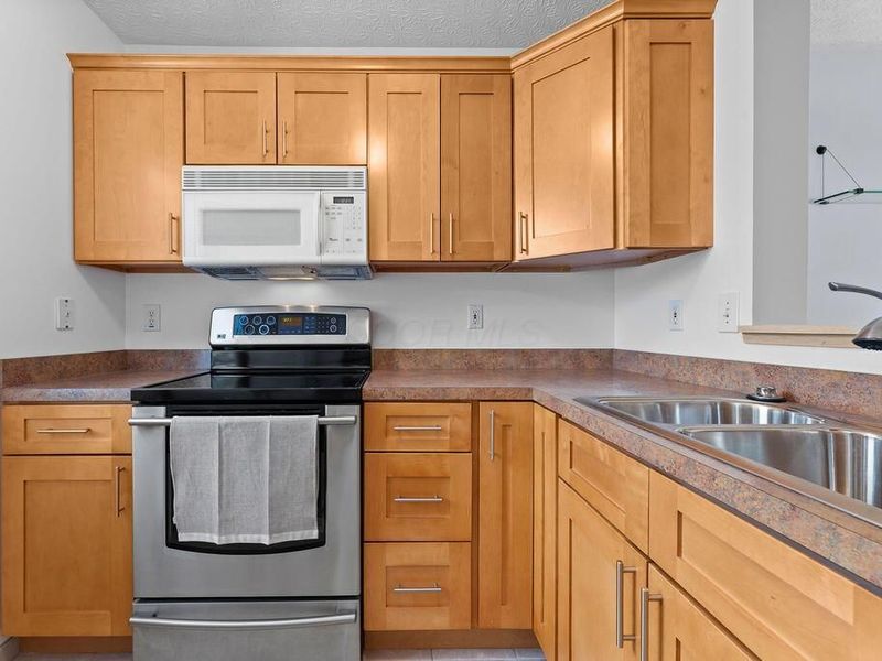5831 Blendon Place Drive , Gahanna, OH 43230 Photo 7