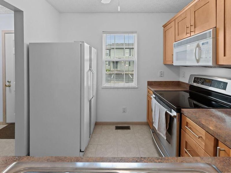5831 Blendon Place Drive , Gahanna, OH 43230 Photo 8