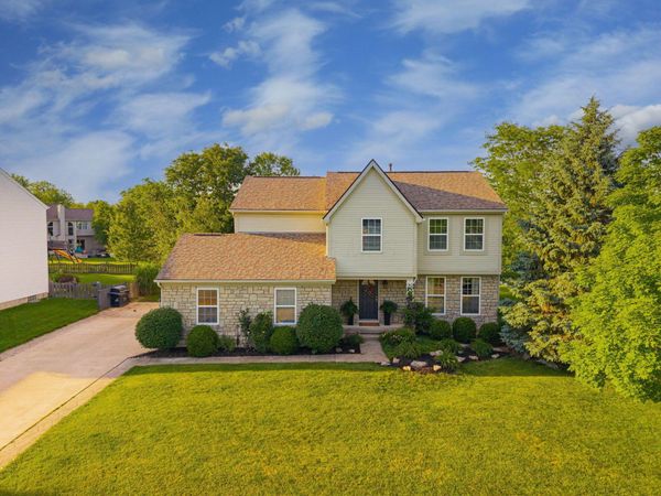 2265 Reeves Avenue , Lewis Center, OH 43035