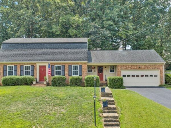 2637 Willowlawn ST , Roanoke, VA 24018