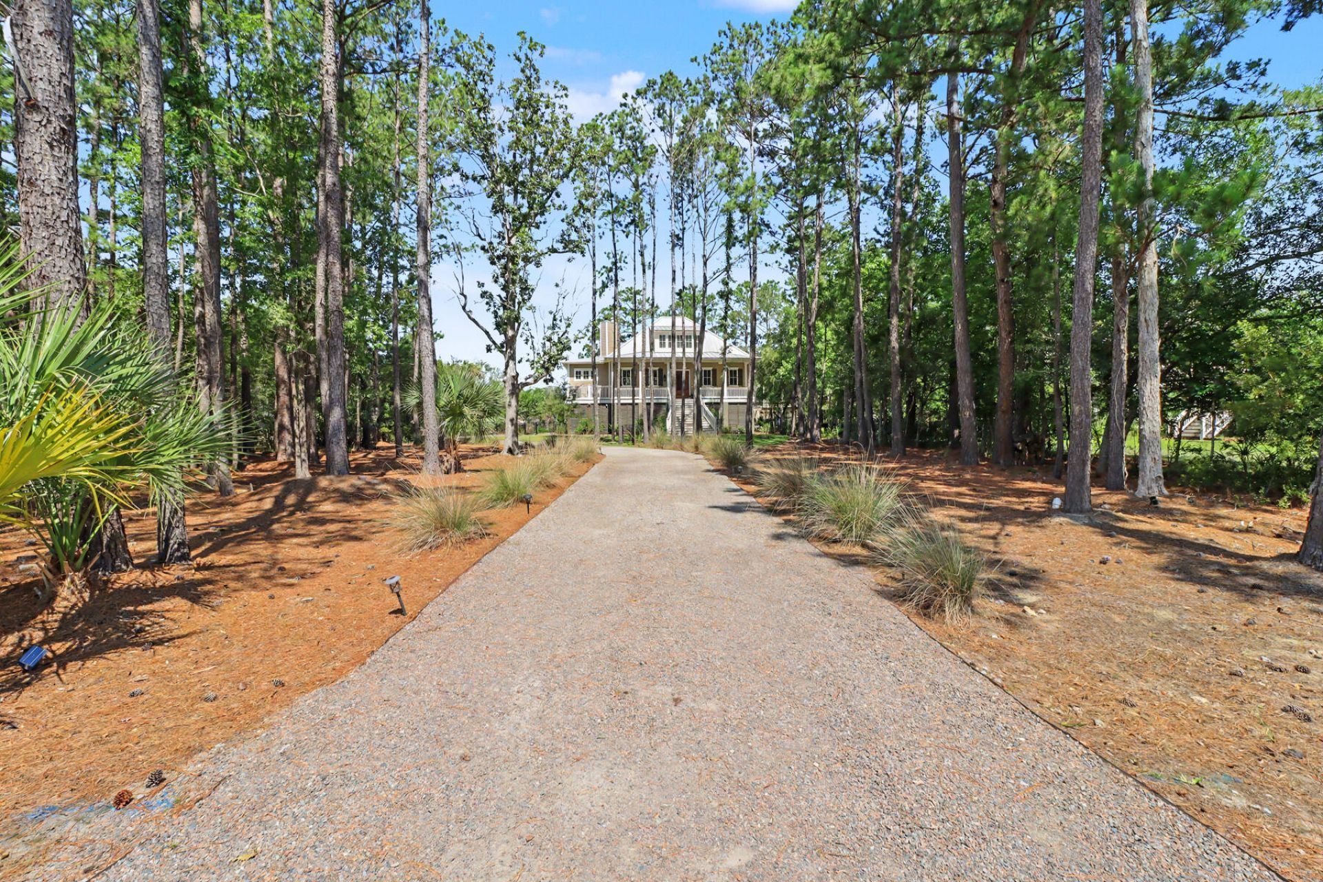 374 Commonwealth Road Photo 13