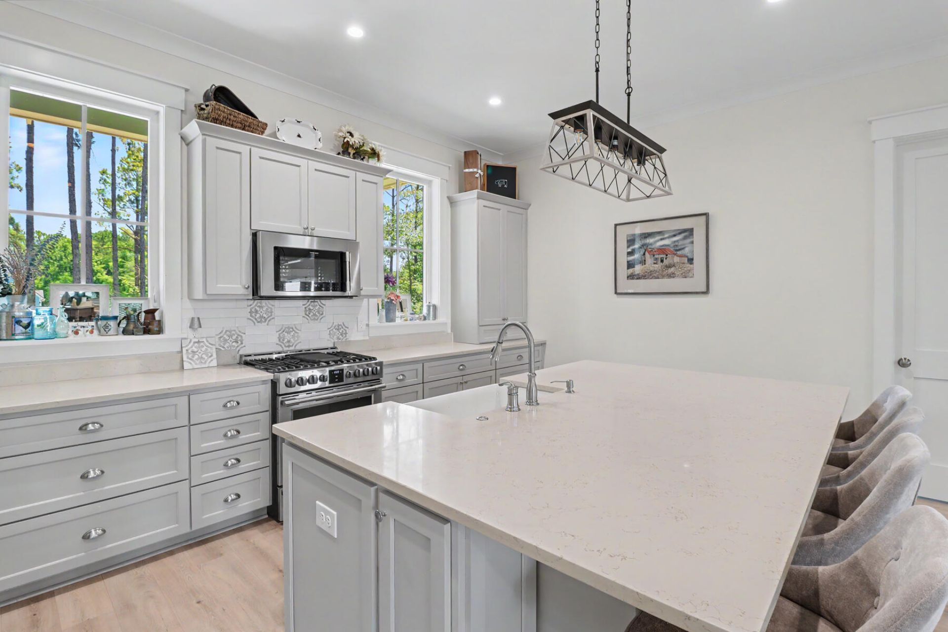 374 Commonwealth Road Photo 19