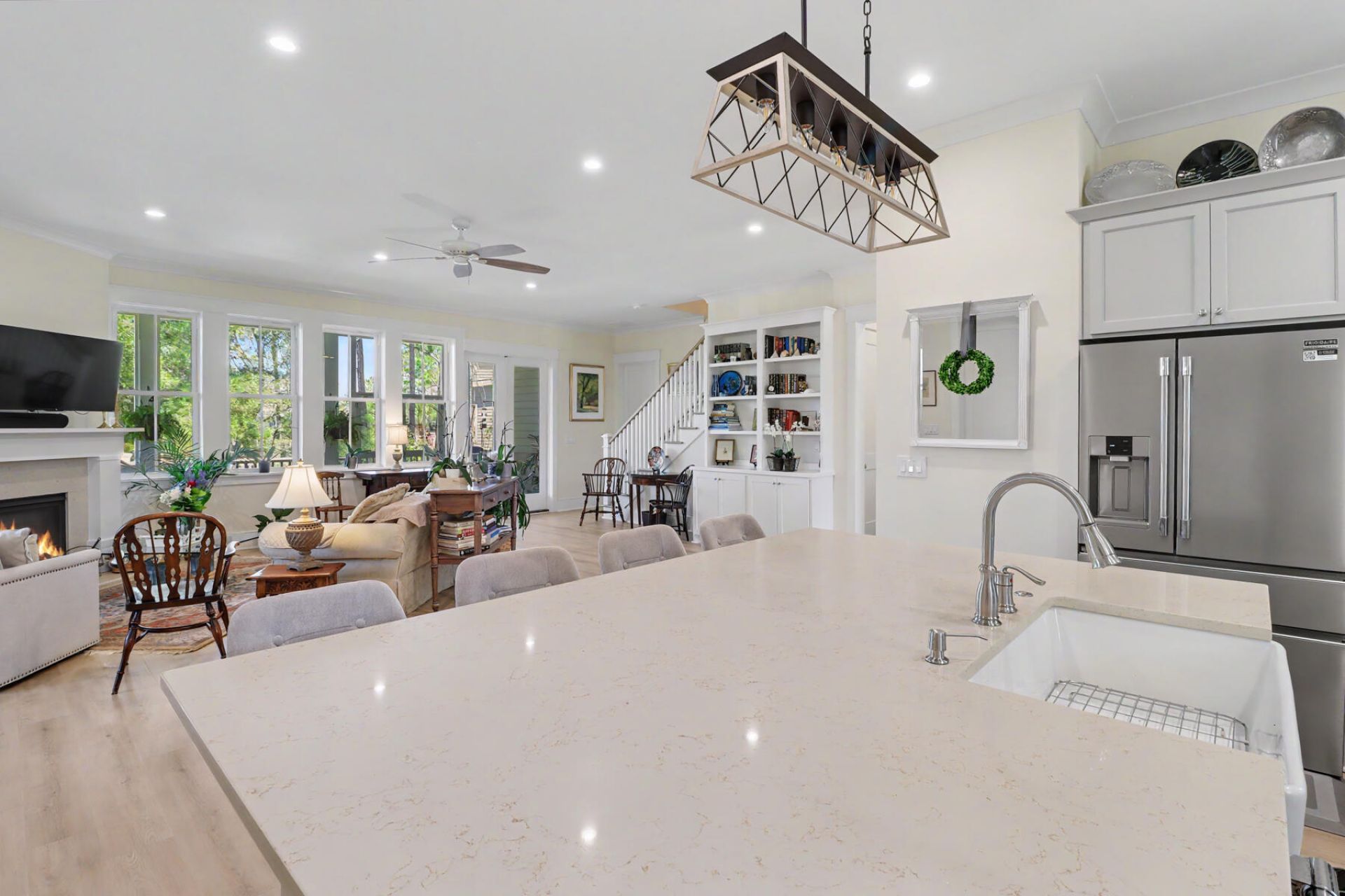 374 Commonwealth Road Photo 21