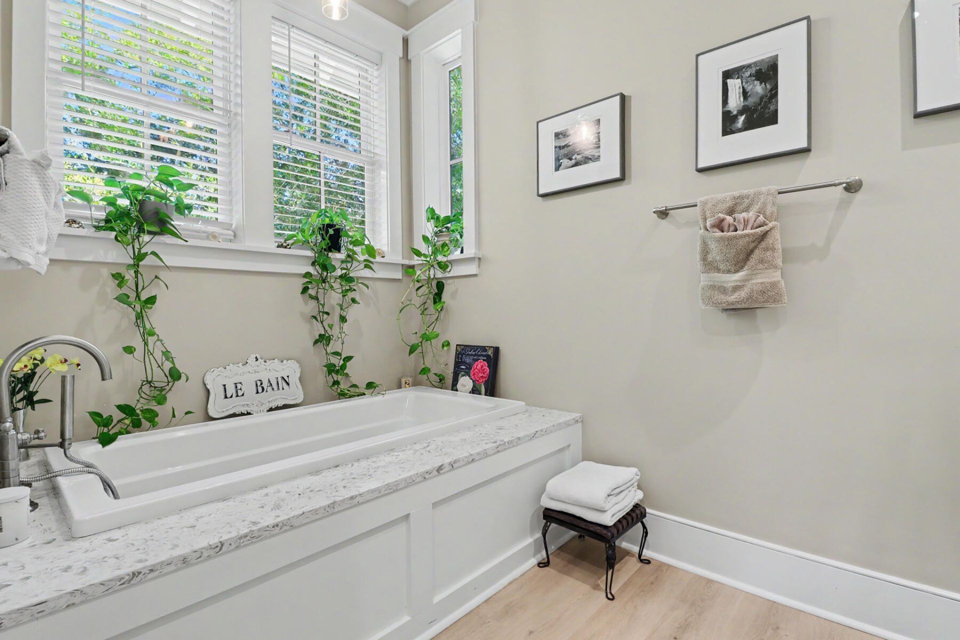 374 Commonwealth Road Photo 34