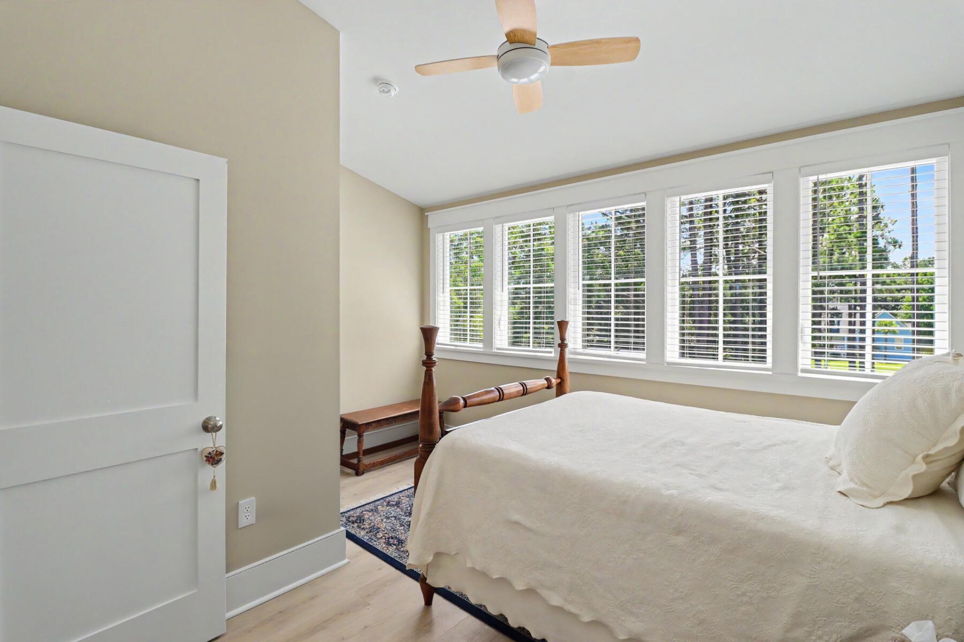 374 Commonwealth Road Photo 35