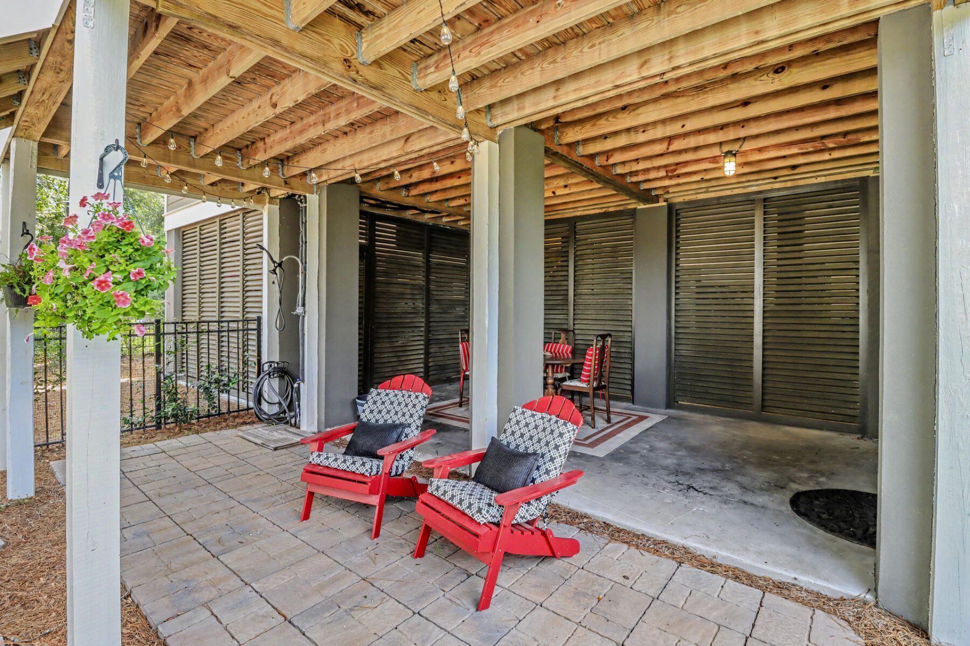 374 Commonwealth Road Photo 56