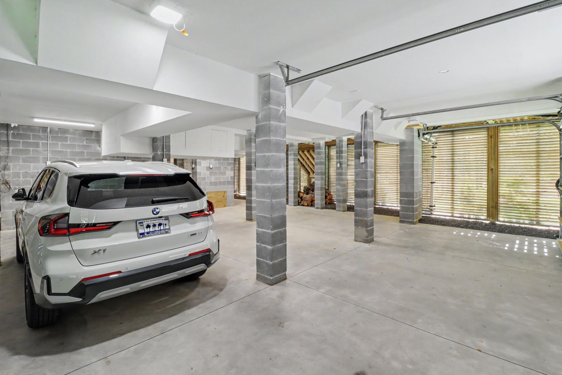 374 Commonwealth Road Photo 62